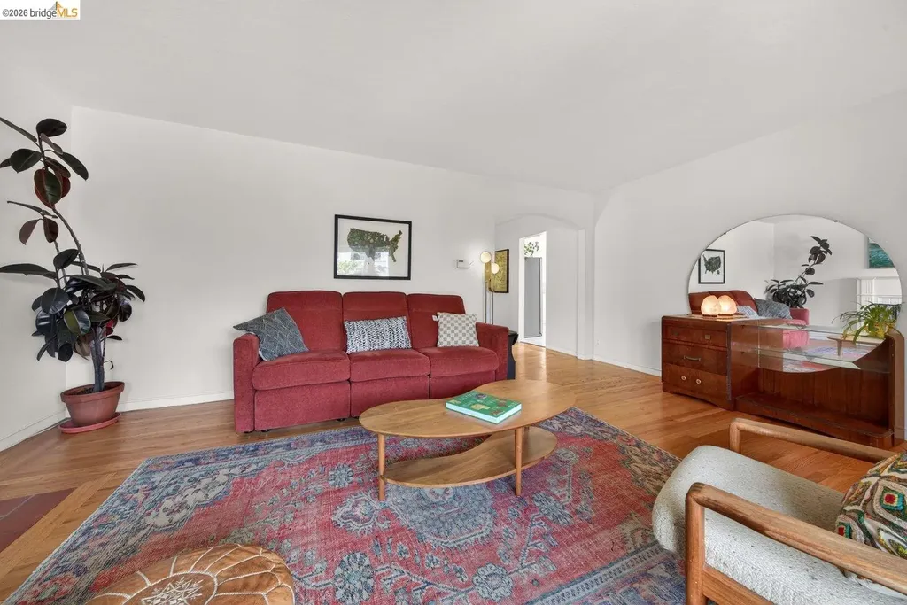 3734 Mcclelland Street Oakland CA 94619