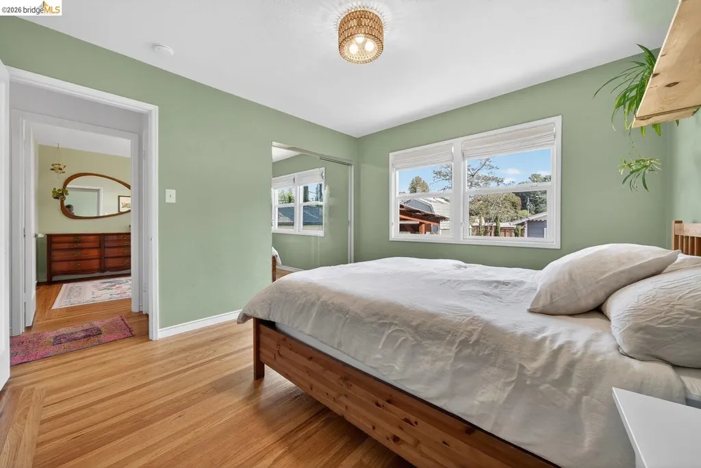 3734 Mcclelland Street Oakland CA 94619
