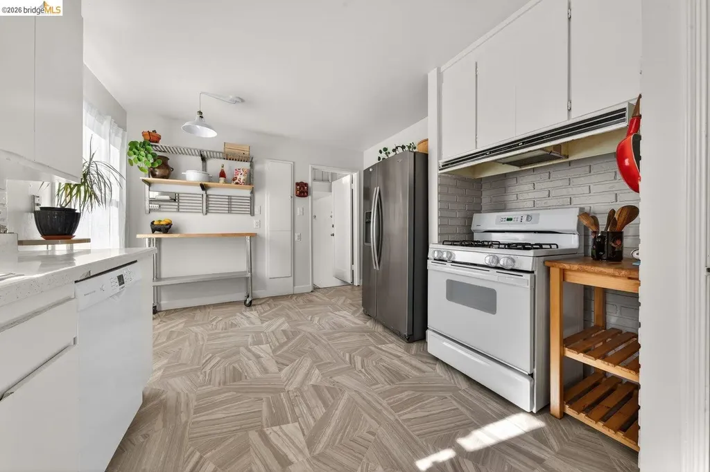 3734 Mcclelland Street Oakland CA 94619