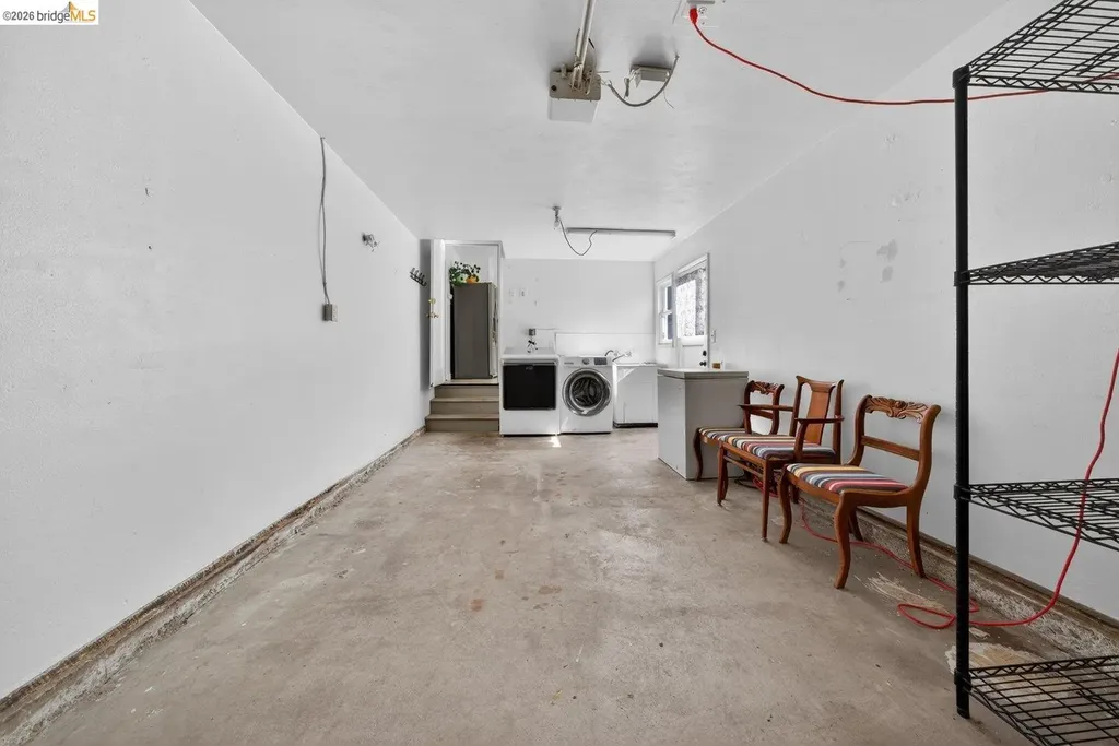 3734 Mcclelland Street Oakland CA 94619