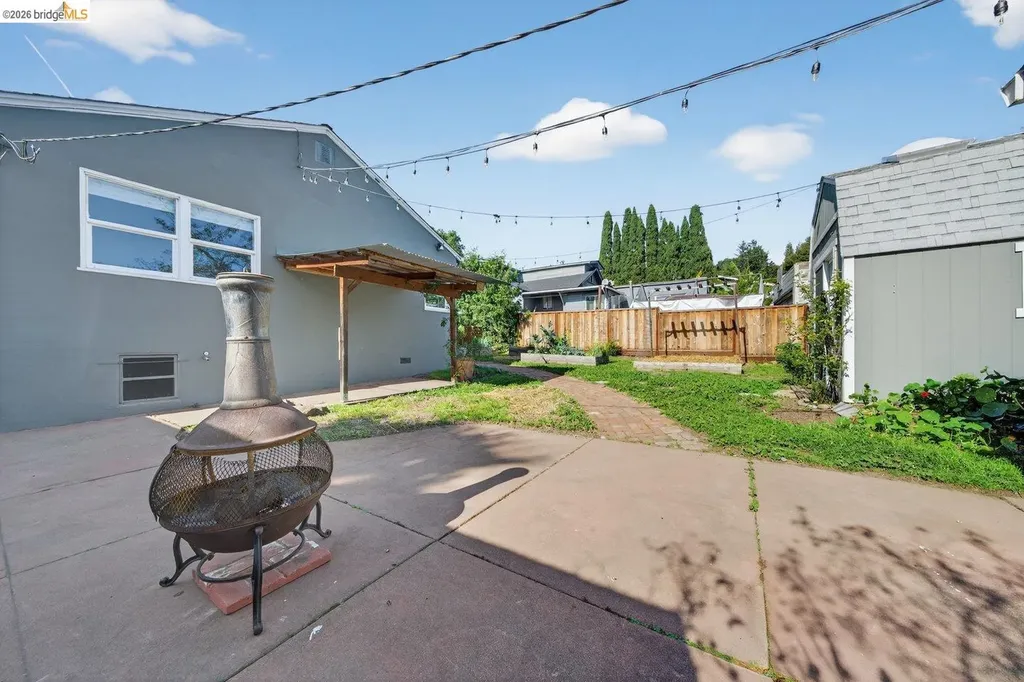 3734 Mcclelland Street Oakland CA 94619