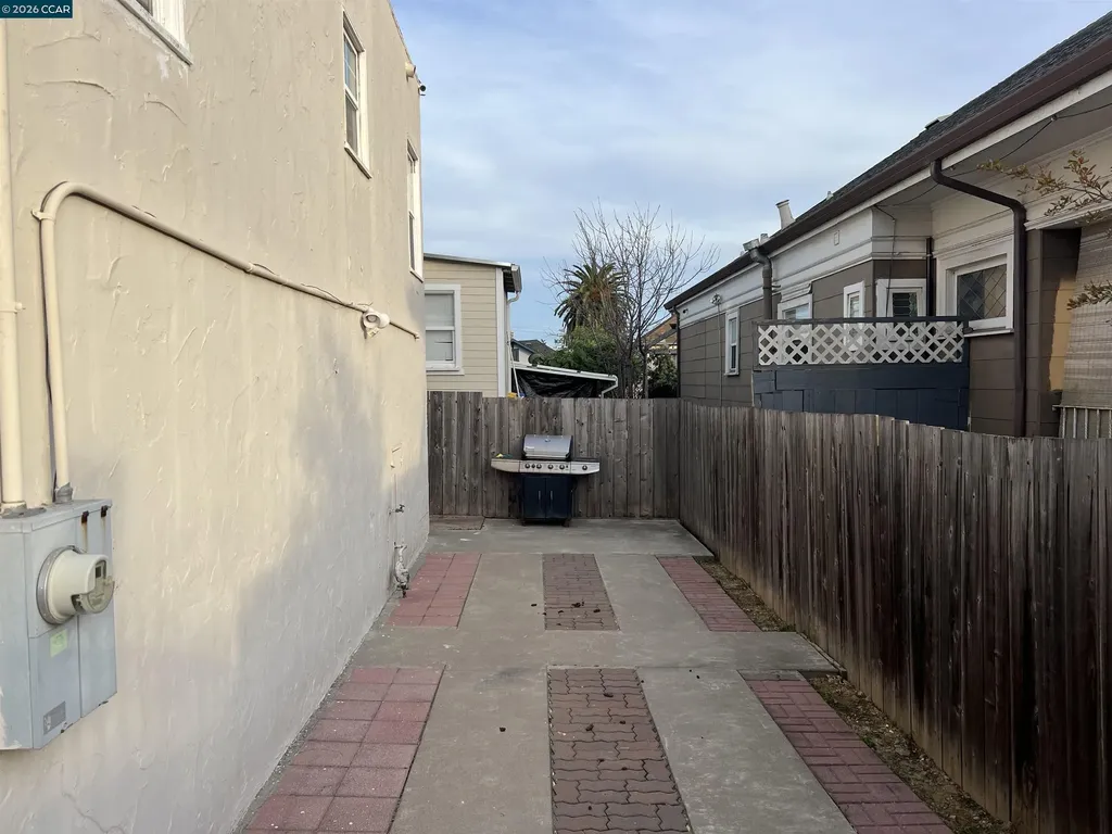 1954 48th Avenue Oakland CA 94601