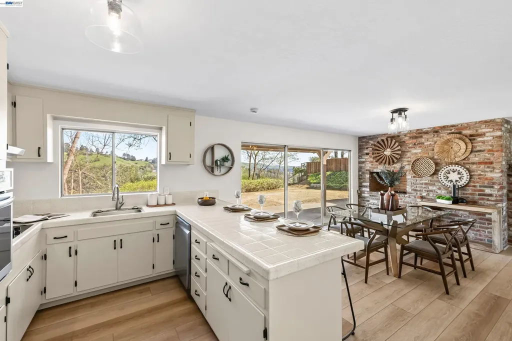 121 Ardith Drive Orinda CA 94563