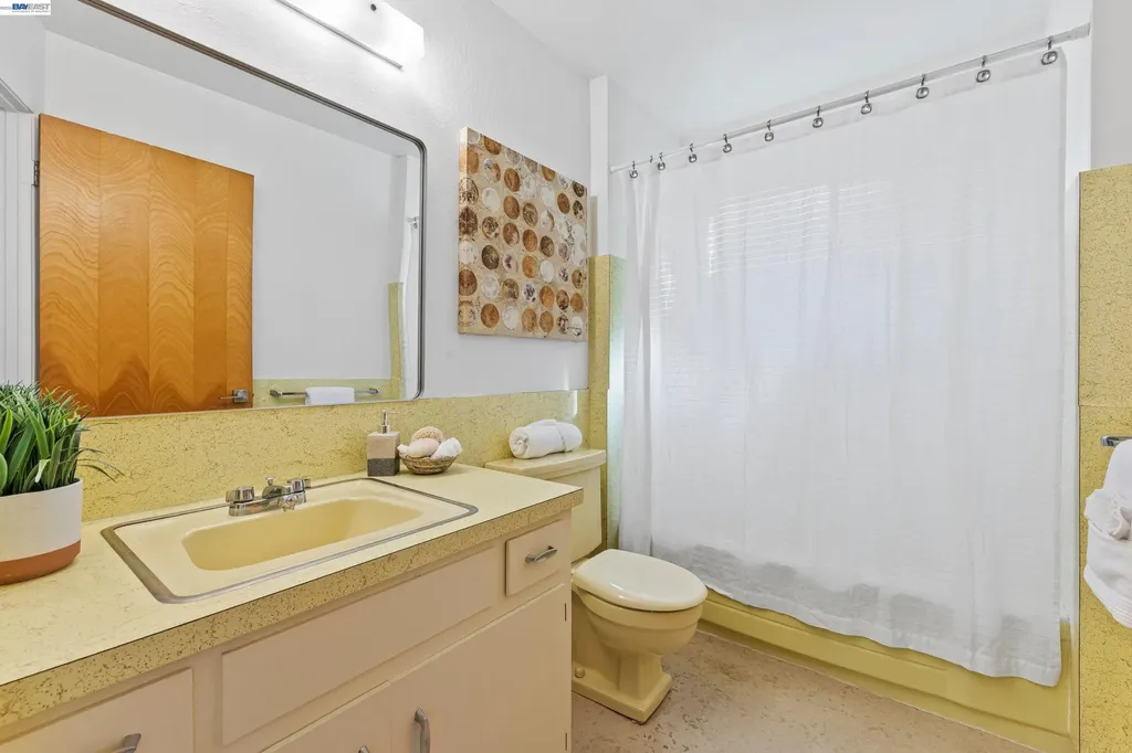 121 Ardith Drive Orinda CA 94563