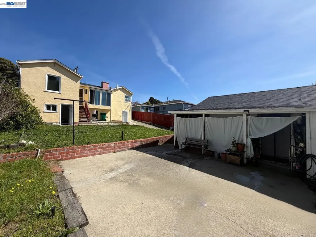 1619 Bayo Vista Avenue San Pablo CA 94806