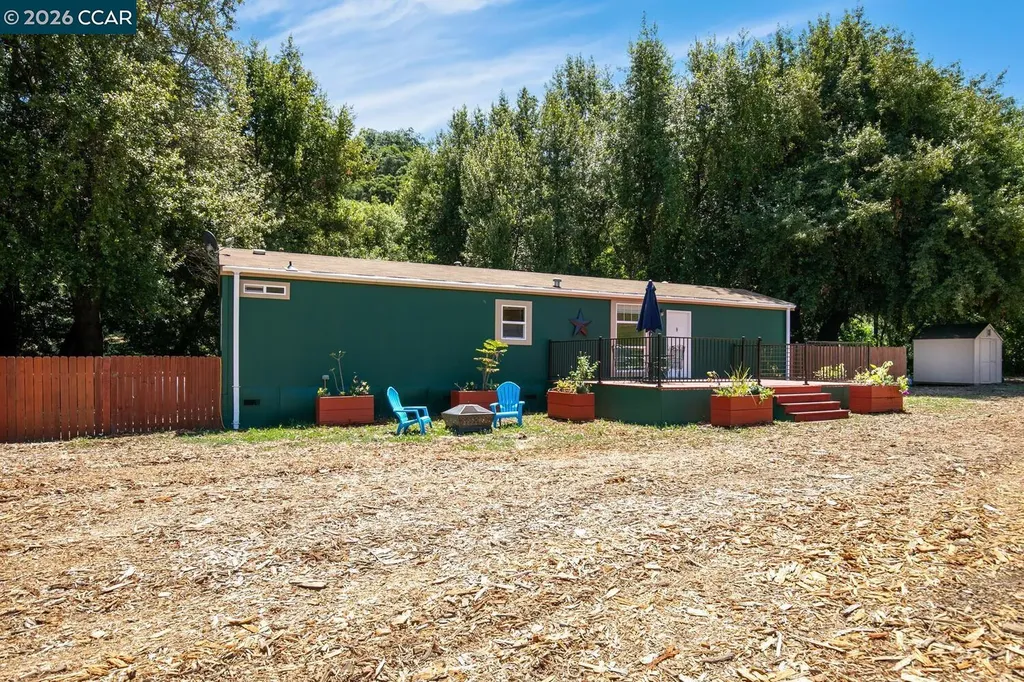 60 Hampton Martinez CA 94553