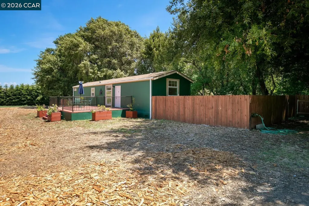 60 Hampton Martinez CA 94553