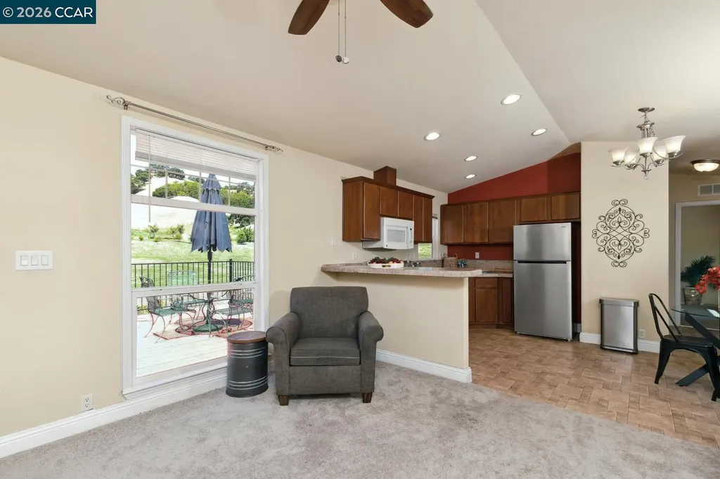 60 Hampton Martinez CA 94553