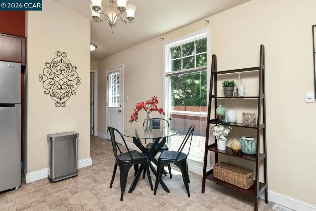 60 Hampton Martinez CA 94553