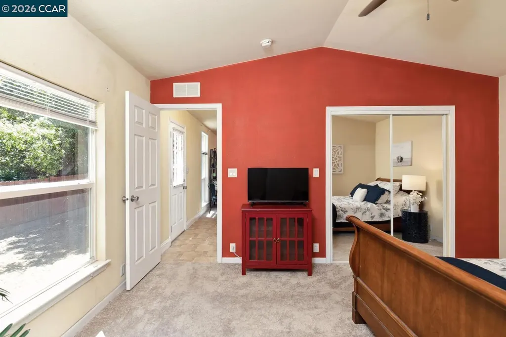 60 Hampton Martinez CA 94553
