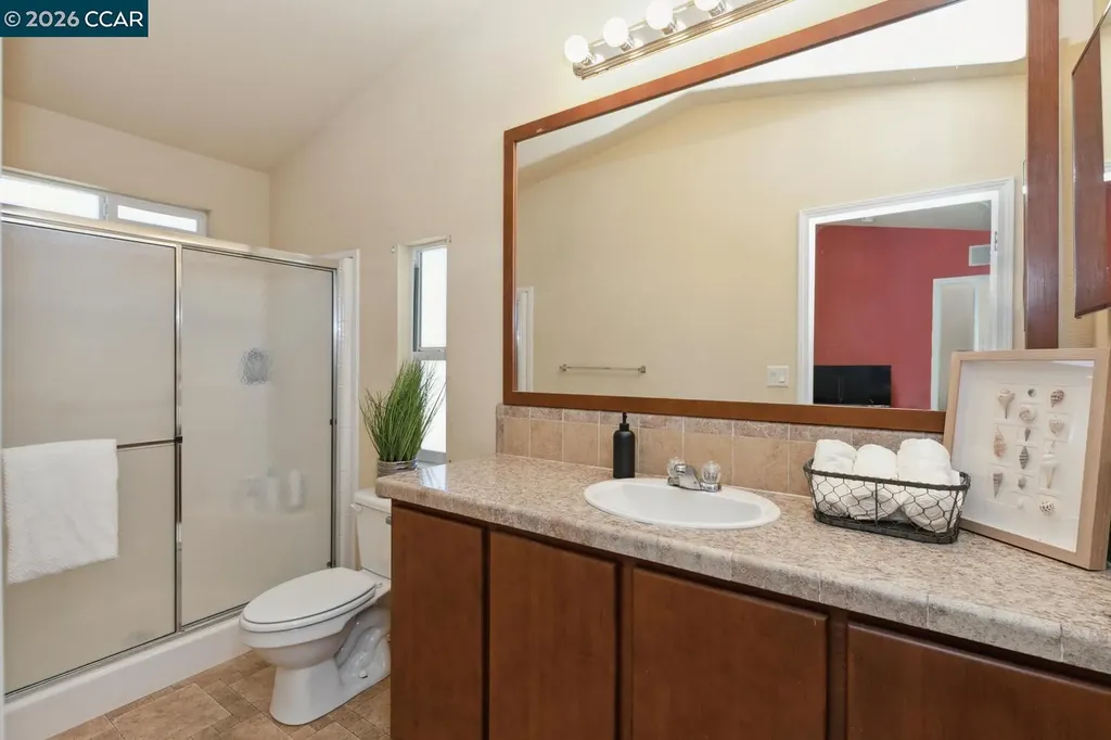 60 Hampton Martinez CA 94553