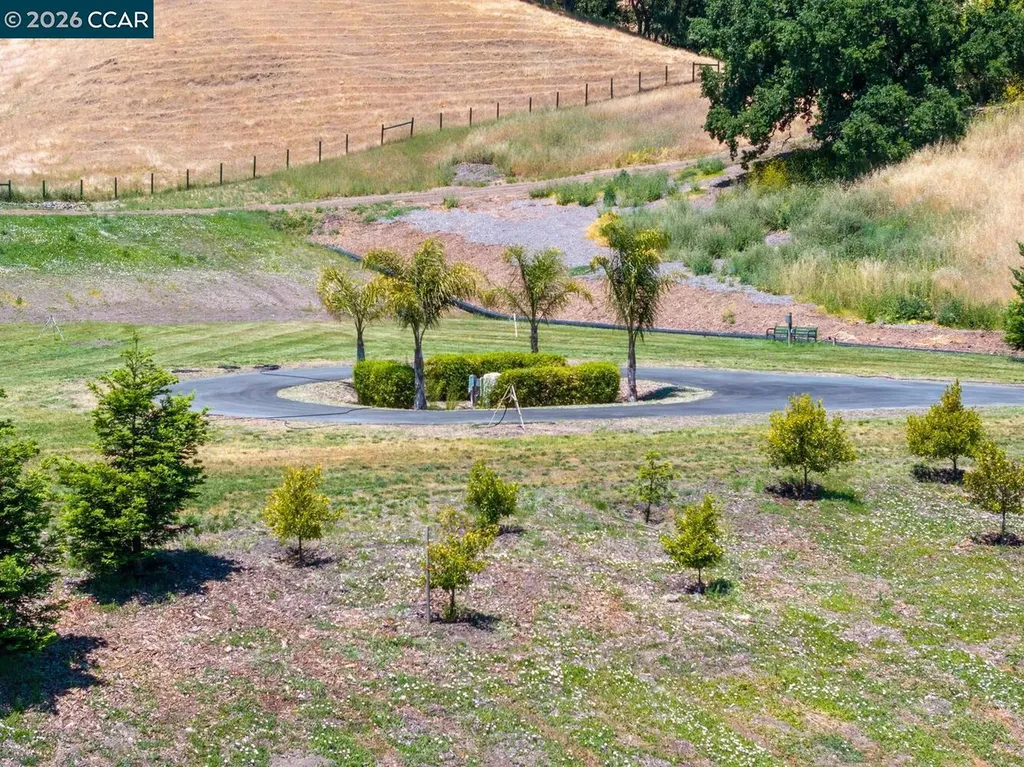 60 Hampton Martinez CA 94553