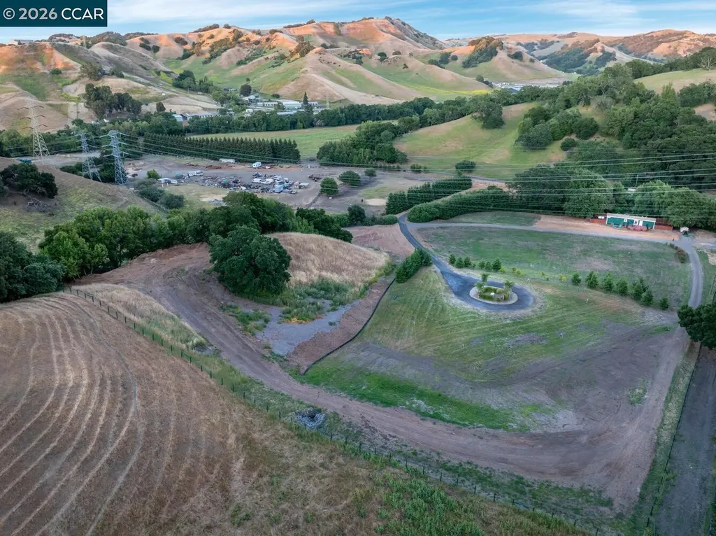 60 Hampton Martinez CA 94553