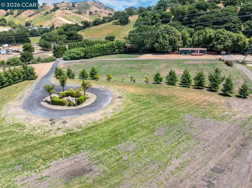 60 Hampton Martinez CA 94553