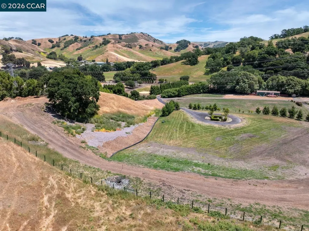60 Hampton Martinez CA 94553