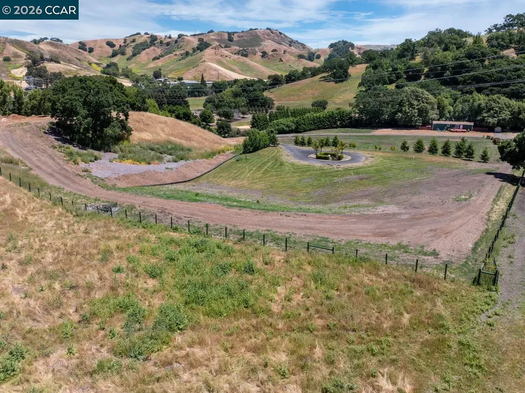 60 Hampton Martinez CA 94553