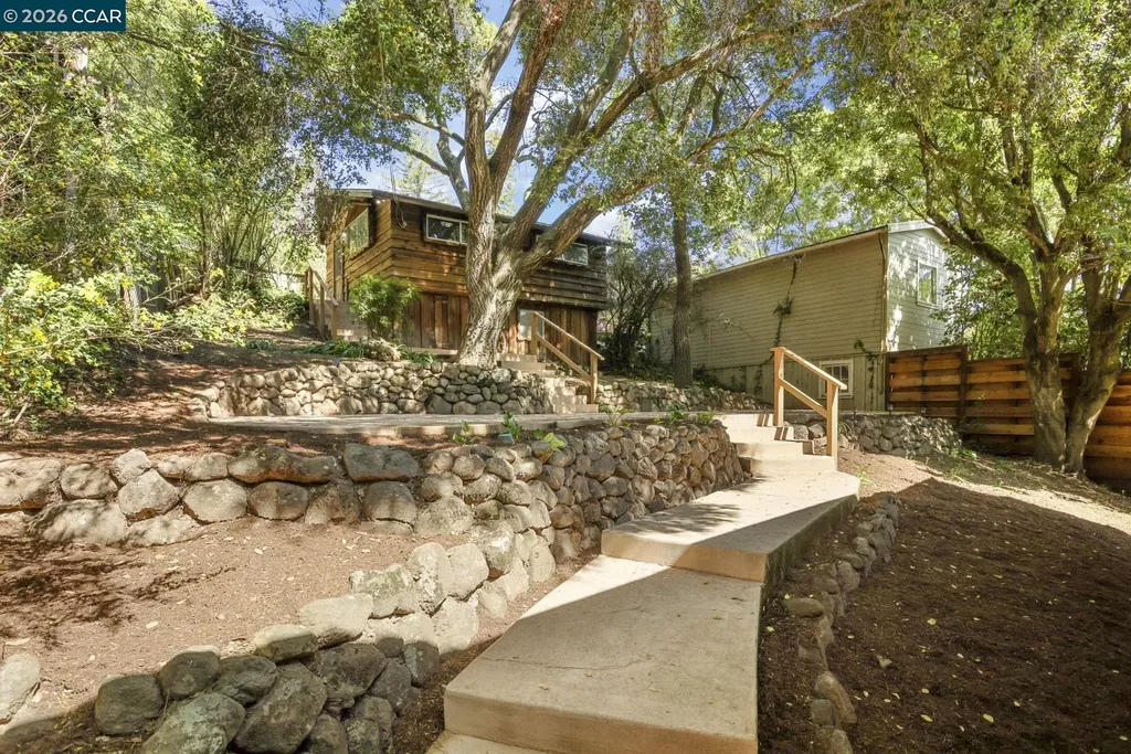 5716 Merriewood Drive Oakland CA 94611