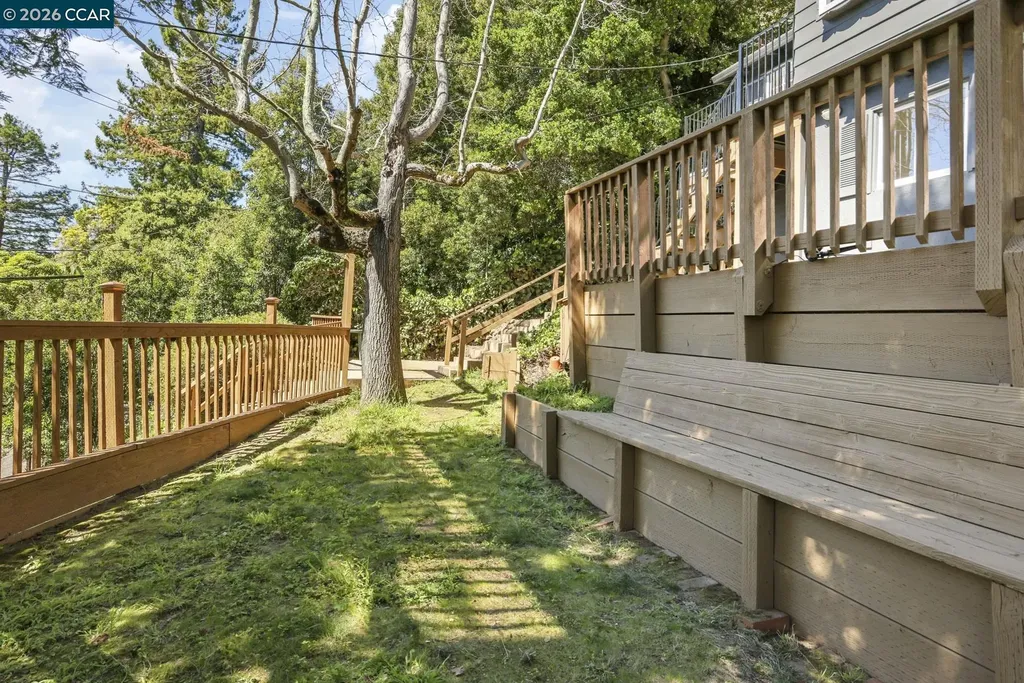 5716 Merriewood Drive Oakland CA 94611