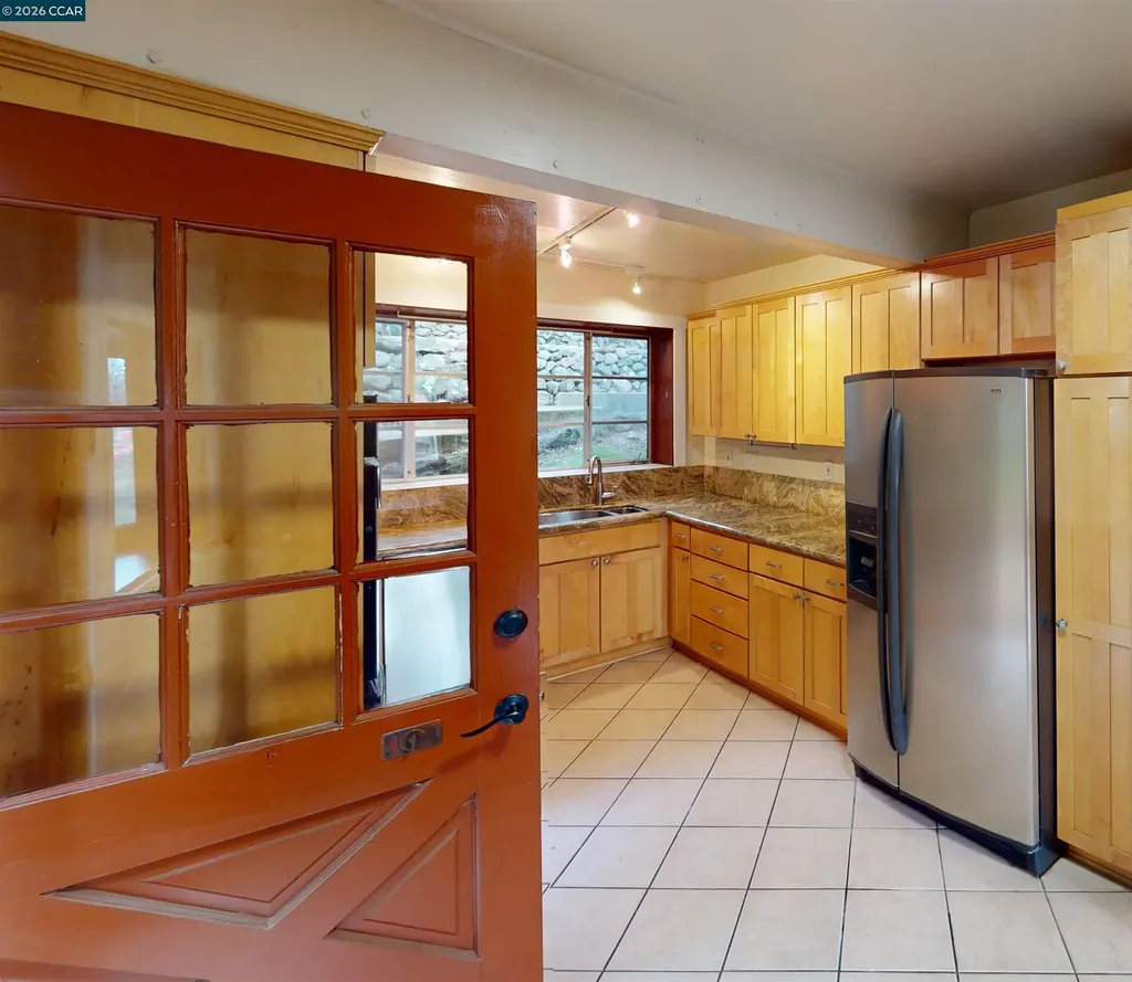 5716 Merriewood Drive Oakland CA 94611