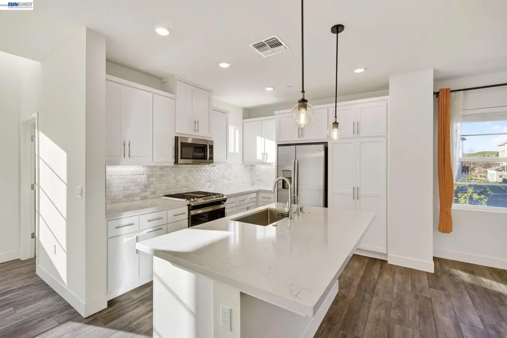 6065 Bullion Lane Dublin CA 94568