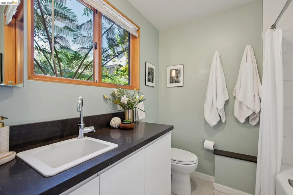 1260 63rd Street Emeryville CA 94608