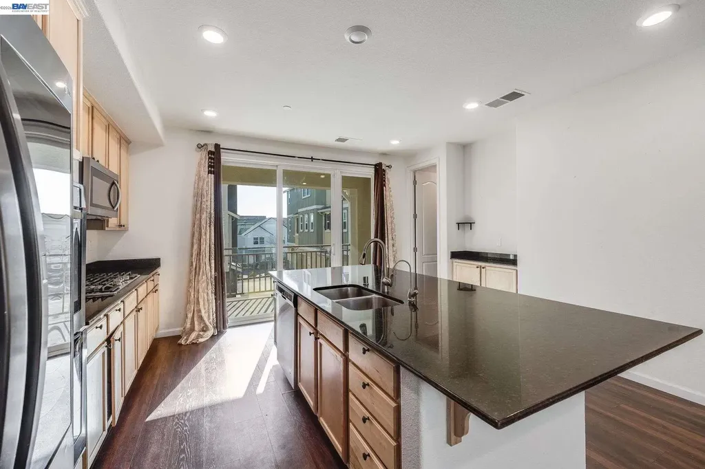 6914 Geyserville Street Dublin CA 94568