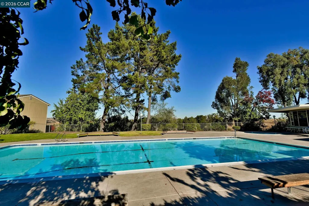 523 Thistle Circle Martinez CA 94553