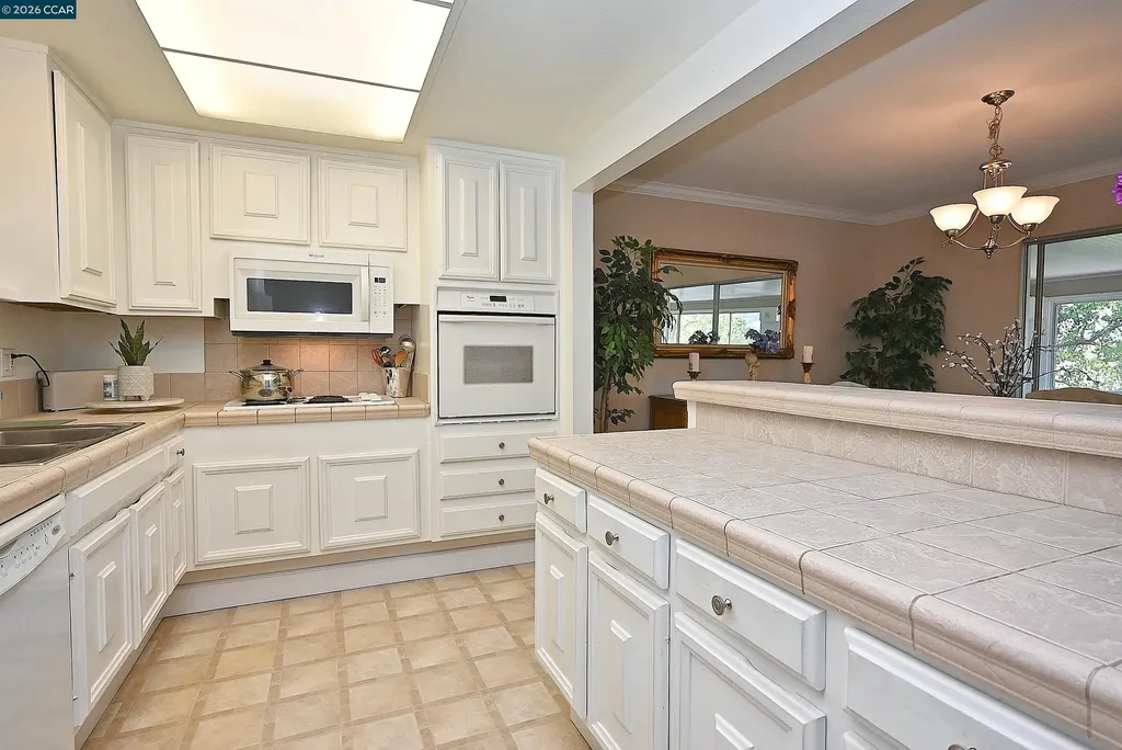 1160 Singingwood Court #5 Walnut Creek CA 94595