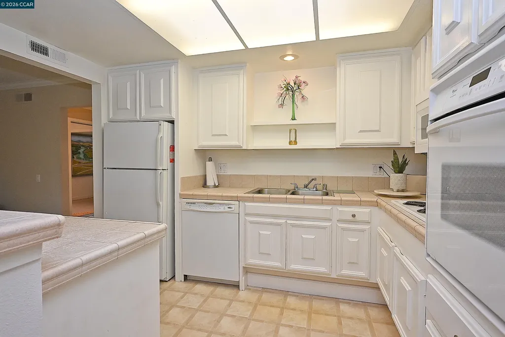 1160 Singingwood Court #5 Walnut Creek CA 94595
