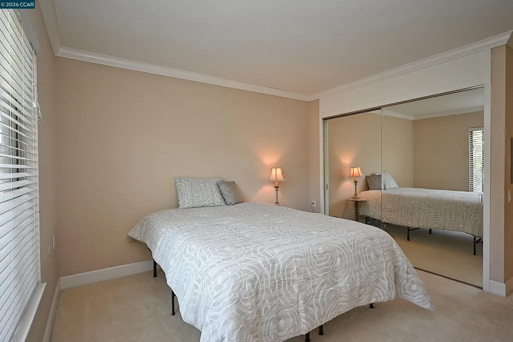 1160 Singingwood Court #5 Walnut Creek CA 94595