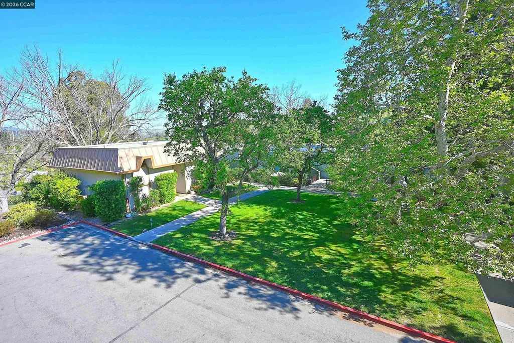 1160 Singingwood Court #5 Walnut Creek CA 94595