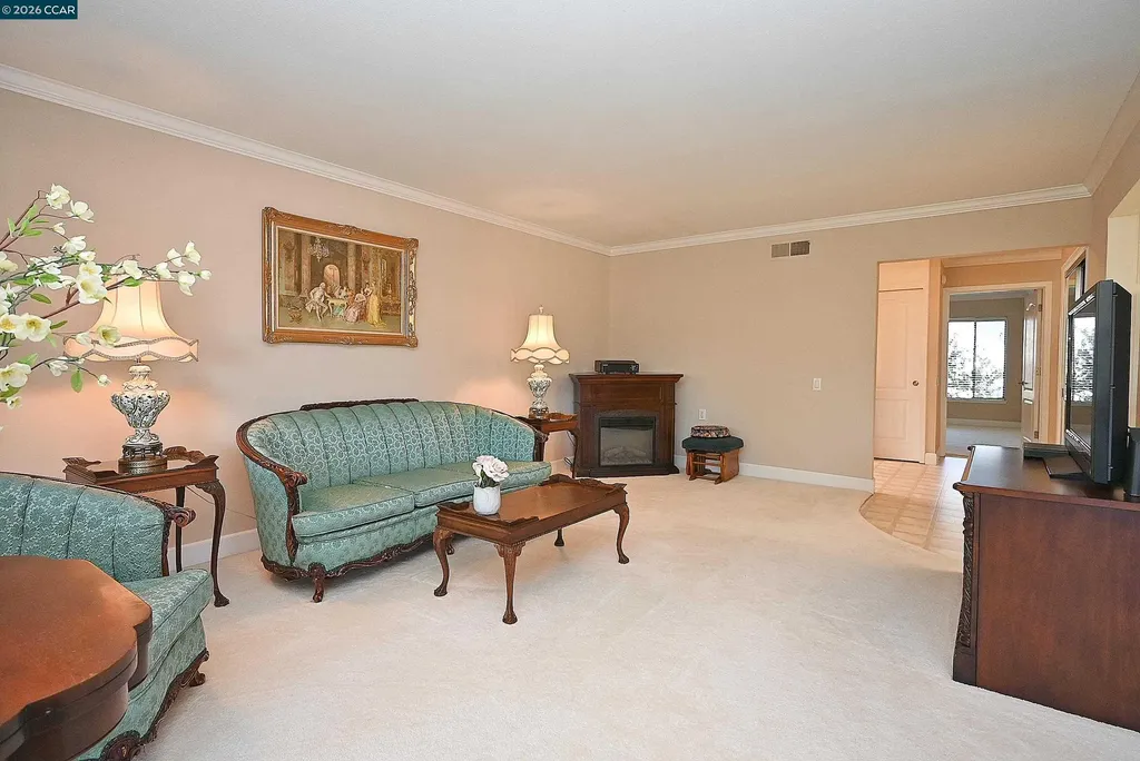 1160 Singingwood Court #5 Walnut Creek CA 94595