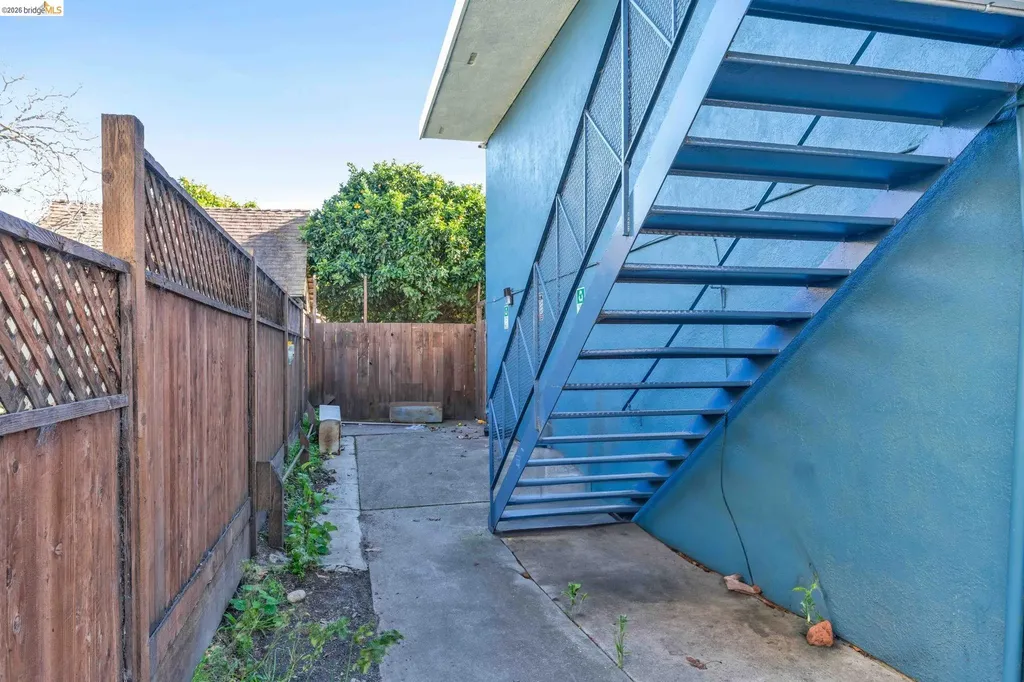 605 San Pablo Albany CA 94706