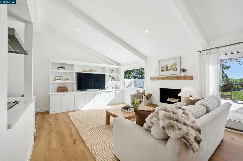 31 Ascot Place Moraga CA 94556