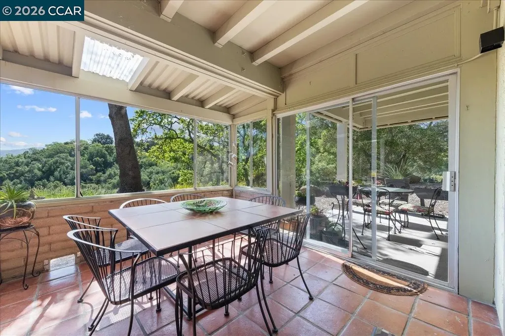 2100 Skycrest Drive Walnut Creek CA 94595