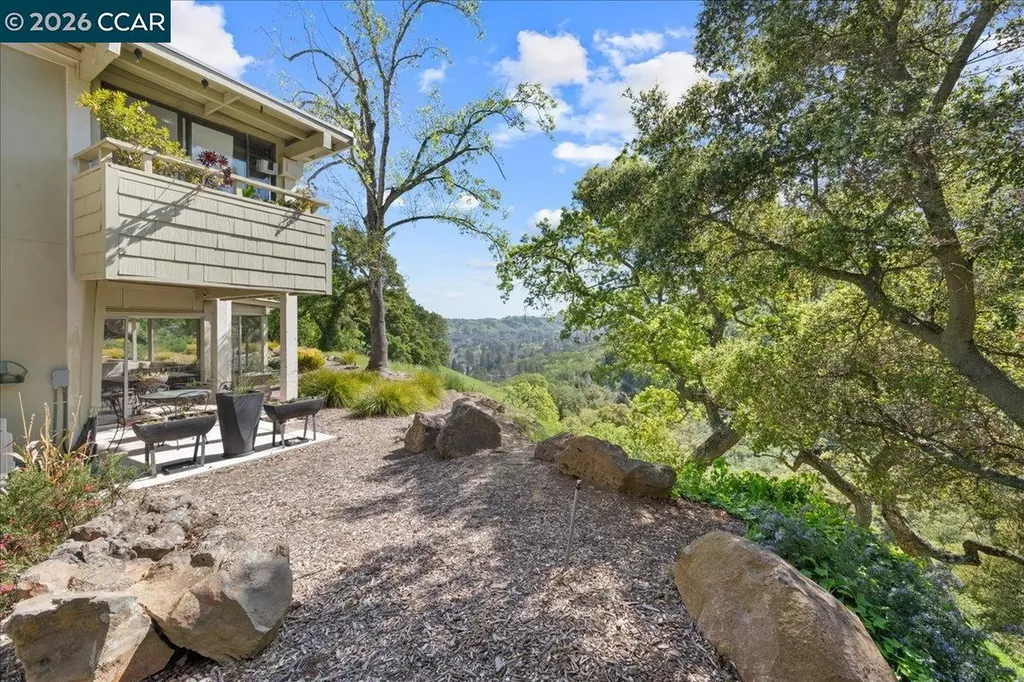 2100 Skycrest Drive Walnut Creek CA 94595