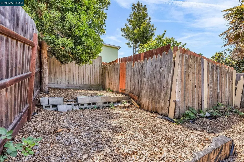 2150 35th Avenue Oakland CA 94601
