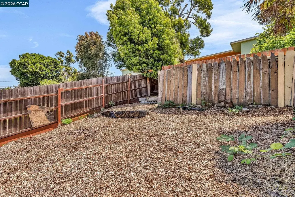 2150 35th Avenue Oakland CA 94601