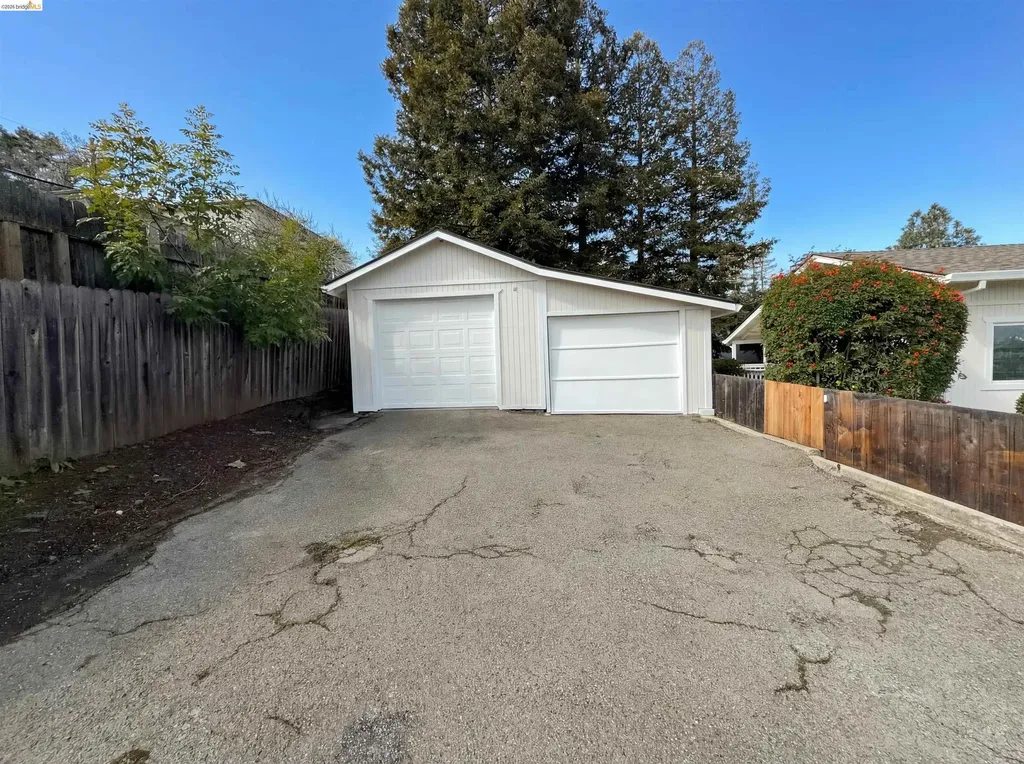 2291 Yale Street Martinez CA 94553