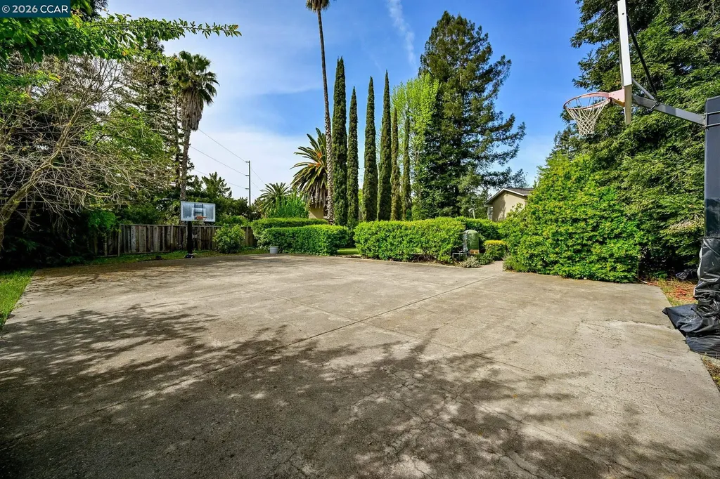 661 Derbyshire Place Danville CA 94526