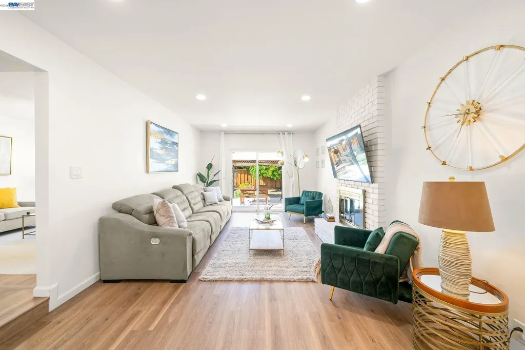 35290 Farnham Drive Newark CA 94560
