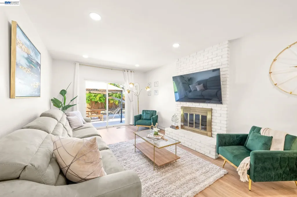 35290 Farnham Drive Newark CA 94560