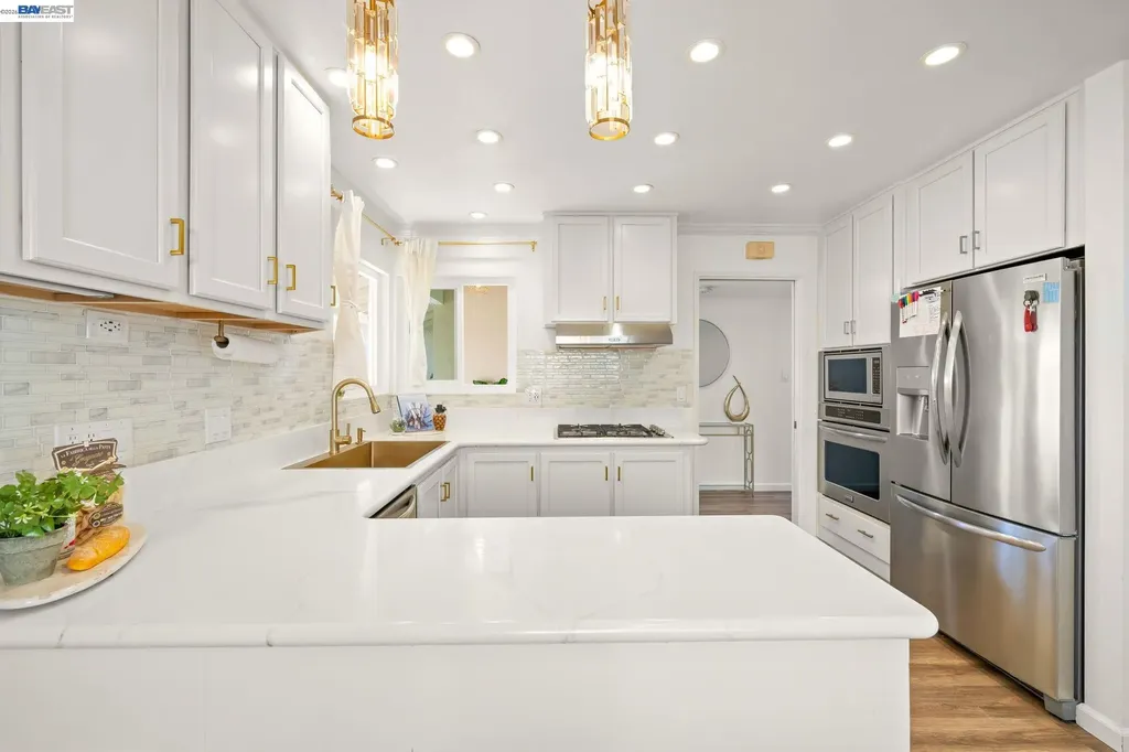 35290 Farnham Drive Newark CA 94560