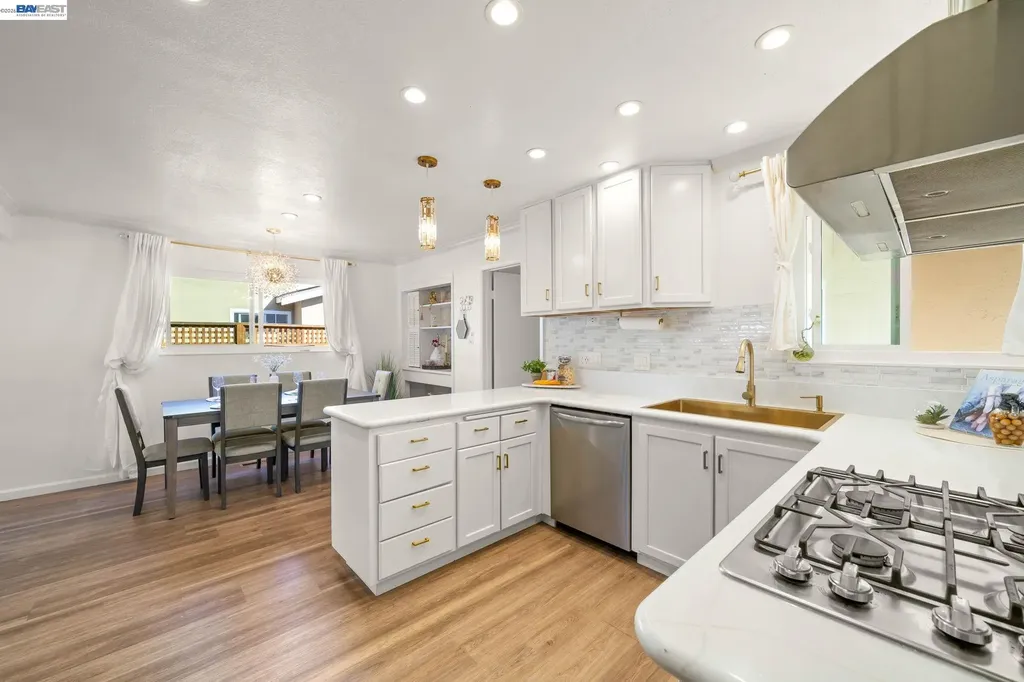 35290 Farnham Drive Newark CA 94560