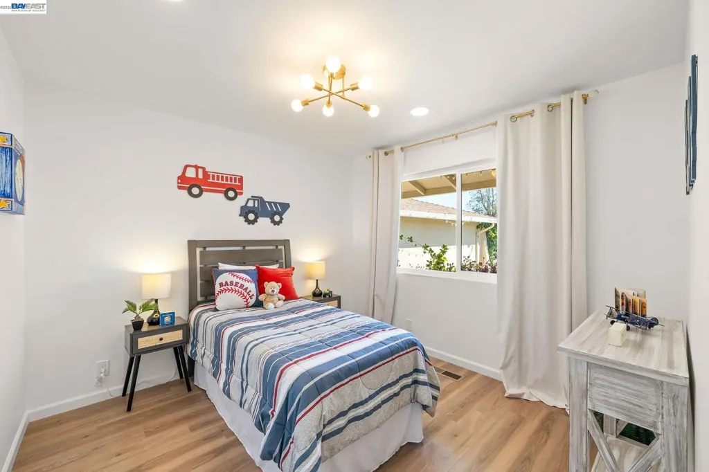 35290 Farnham Drive Newark CA 94560