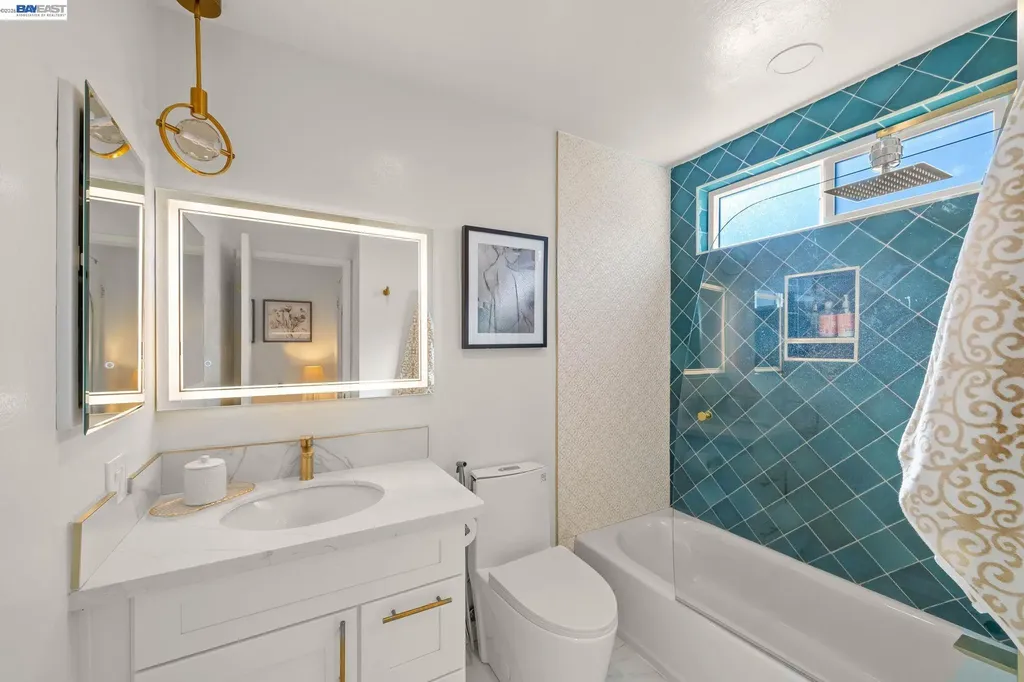 35290 Farnham Drive Newark CA 94560