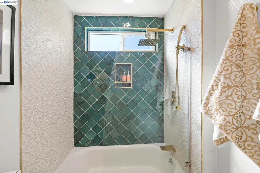 35290 Farnham Drive Newark CA 94560