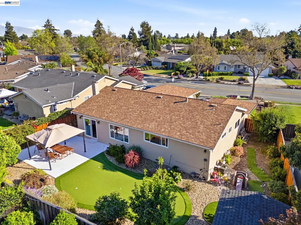 35290 Farnham Drive Newark CA 94560