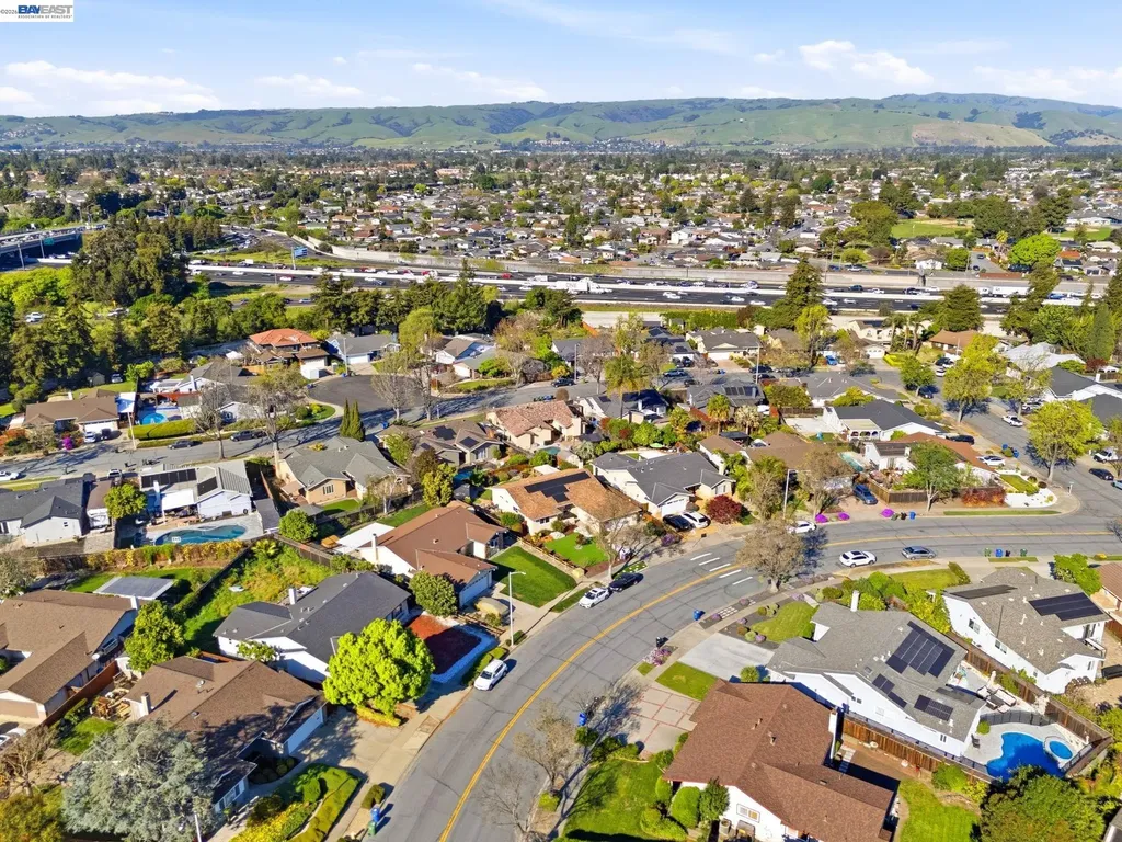 35290 Farnham Drive Newark CA 94560