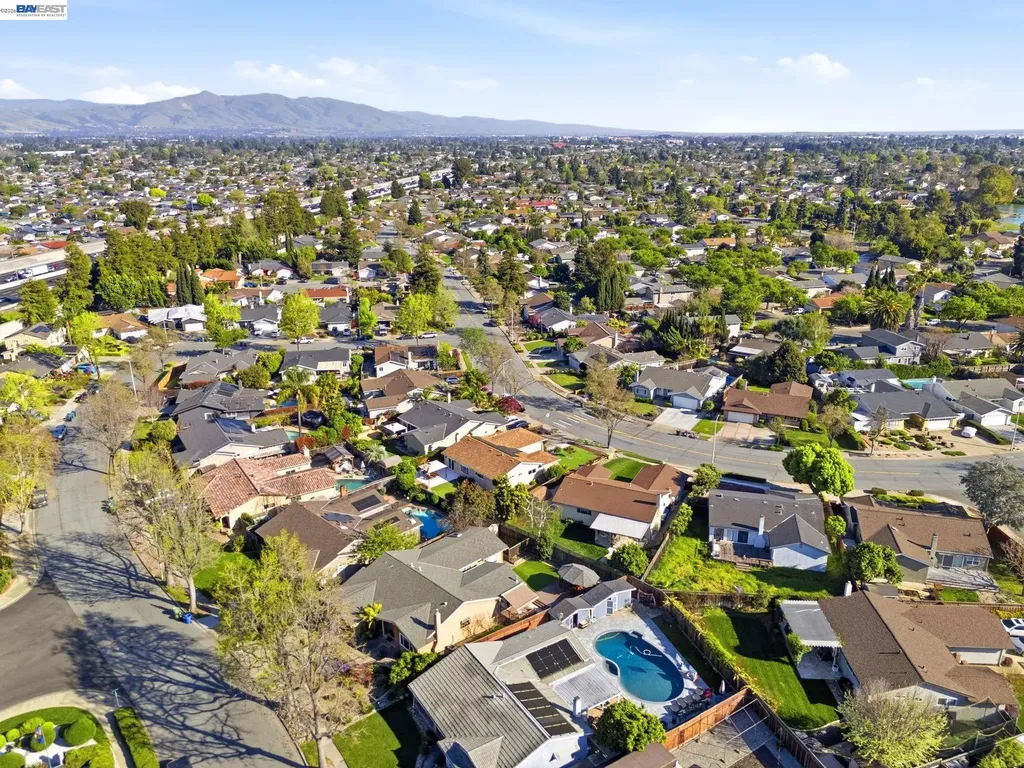 35290 Farnham Drive Newark CA 94560